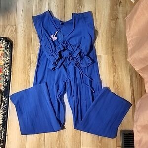 2 Pc outfit medium- crop top with adjustable bottoms